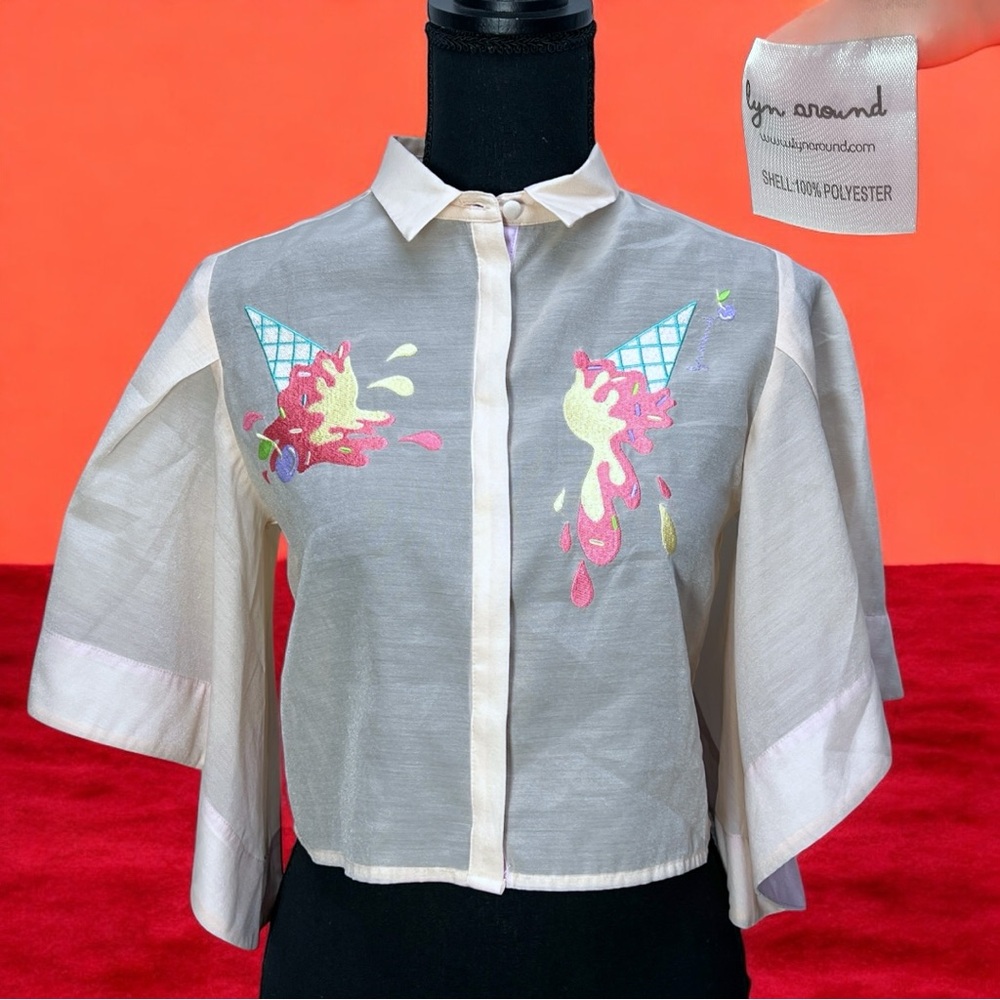 Peach/Cream Lyn Around “Ice Cream” Embroidered batwing sleeve blouse XS